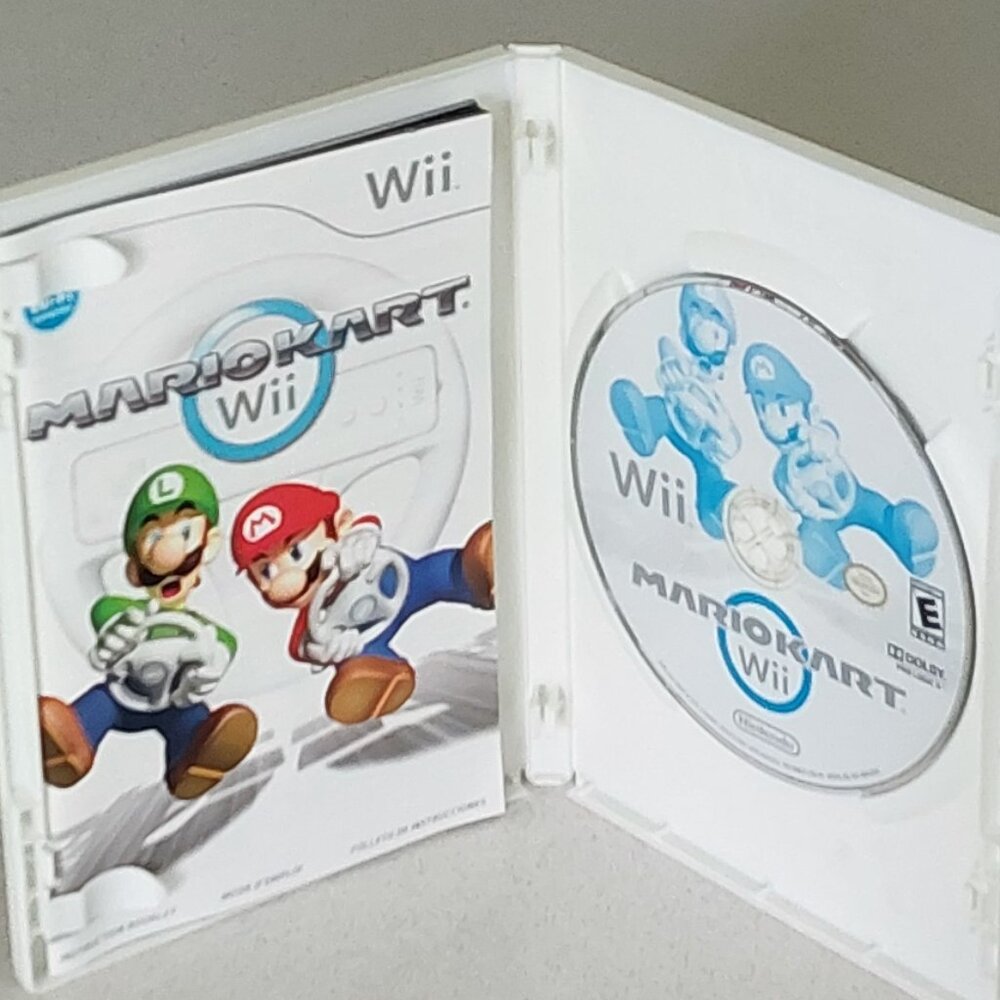 Wii Mariokart & Super Mario Galaxy 2 Video Games in the Cases - Picture 3 of 3